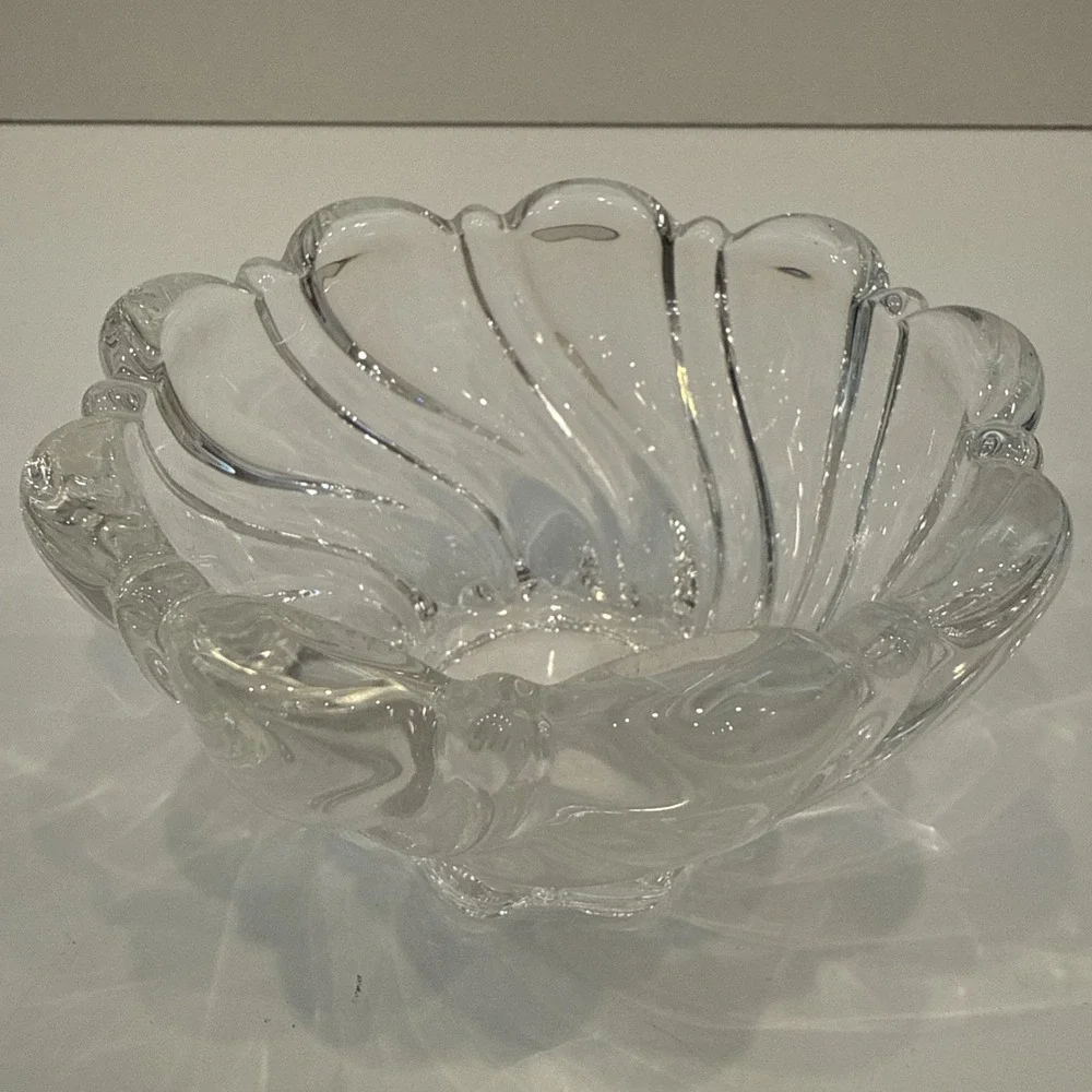 Mikasa Peppermint Clear Crystal Bowl Swirl Design Giftware 4 1/4